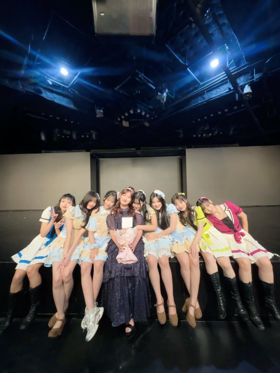 CErine_JKT48's tweet photo. happy graduation kak cathy @N_CathyJKT48 🥹🤍 sooo happy i’m able to participate in your last show today makaaciii 🥲 wishing you the best always, shine brighter!!! 🍀🍀💛 https://t.co/G1l685KyAS