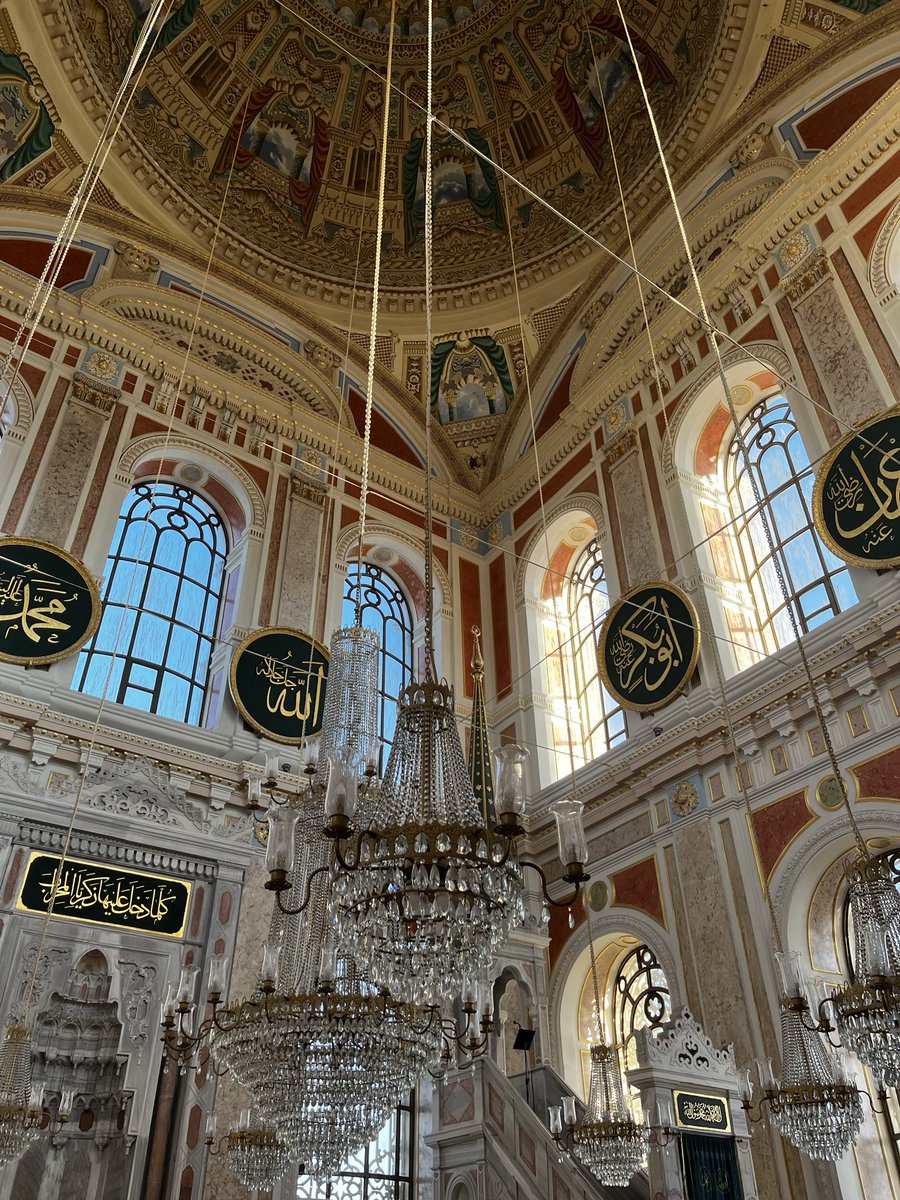 rrazvaa's tweet photo. Sanat islam içindir https://t.co/fDOqtCcFKG