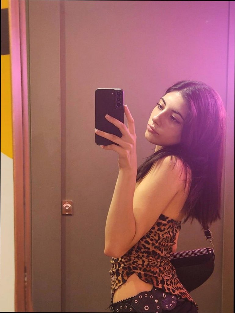 Indigoqpqe's tweet photo. lowkey falling apart but still cute 🤪 https://t.co/h942swPjNk