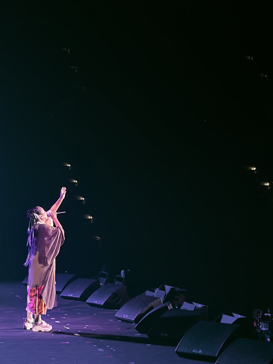 hajime_chitose's tweet photo. Augusta Camp 2026
ありがとうございました🌺

そして、長澤知之 &amp; 秦 基博 20周年おめでとう〜🎉

こうして今年も無事にみんなでステージに立てたのも平和あってこそ。当たり前の日常をそれぞれが大事にして、また次のオーキャンも元気にお会いしましょう！ https://t.co/oFl20gThTS