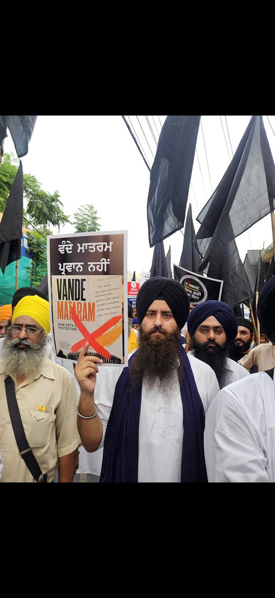 Deep88521Natt's tweet photo. @KanganaTeam Fuck ur tiranga in punjab https://t.co/LDM9wazQwY