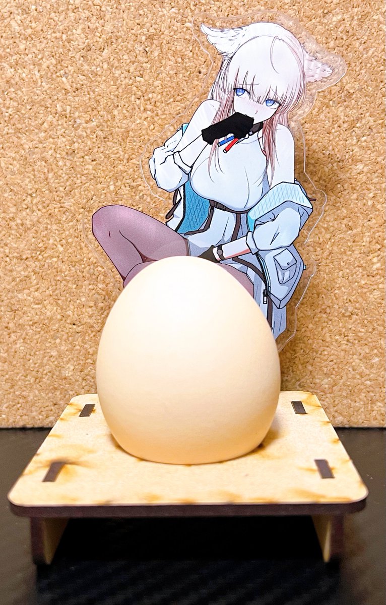 hekaton6960's tweet photo. こみねたいちさんのペリカの卵アクスタ最高でしょ

減量末期の今ゆで卵食べまくってるけど、ペリカのだと思ったら飽きずにドンドンいけちまうよ https://t.co/44yhmgYuCY