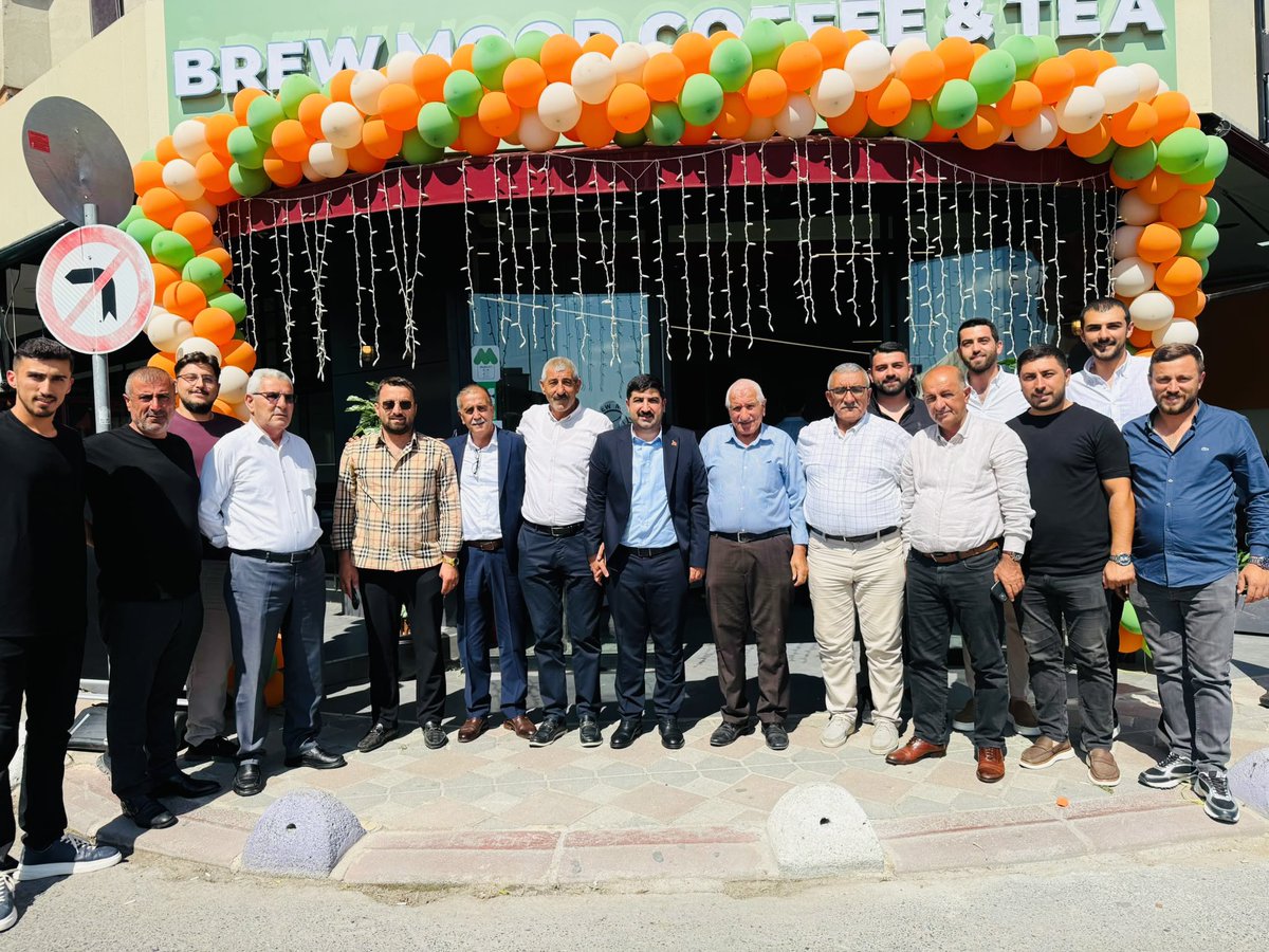 EYLDRM41's tweet photo. Bugün günlerden Gebze…

Kıymetli ailemizin evlatları Yakup Bozkurt ve Fırat Bozkurt’un açmış olduğu Brew Mood Coffee & Tea işletmesinin açılışını; ekip arkadaşlarımız ve ilçe protokolümüzle birlikte gerçekleştirdik.

Gençlerimizin kendi emekleriyle kurduğu bu güzel işletmenin bereketli, huzurlu ve bol kazançlı olmasını diliyorum. Rabbim işlerini rast getirsin, yollarını açık eylesin.

Gençlerimiz geleceğimizin teminatıdır. Aile, birlik ve beraberlik içinde; ortak akılla hareket ederek geleceğe hep birlikte yürüyeceğiz.

Gelecek için hep birlikte başaracağız.