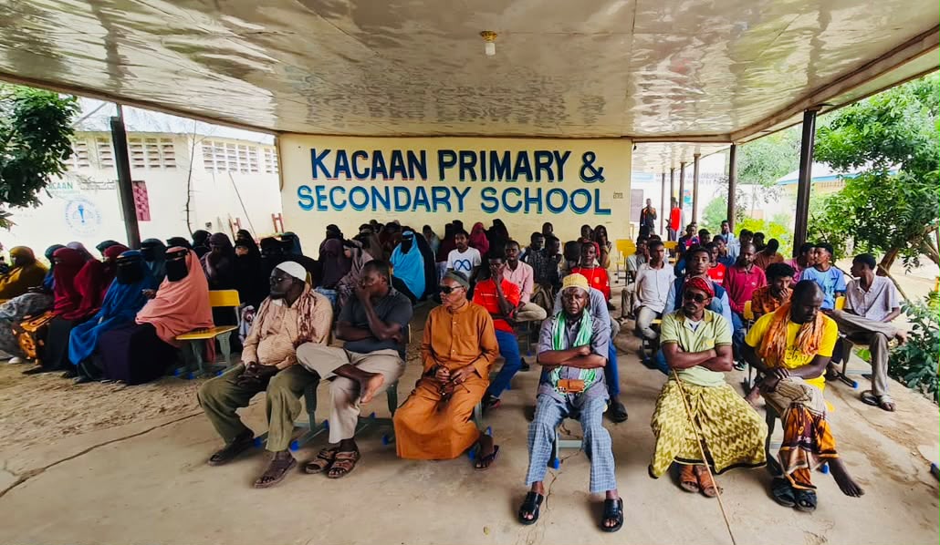 MARDOORGANIZAT1's tweet photo. #MARDO with @WFPSomalia  funding had inception meetings in Baidoa &amp; Afgooye for the Resilient Food Systems Programme. It strengthens cooperatives, links local food production to school feeding and enables fresh produce supply through WFP SCOPE cards supporting nutrition.
#MARDO https://t.co/Aeq0GMDjs1