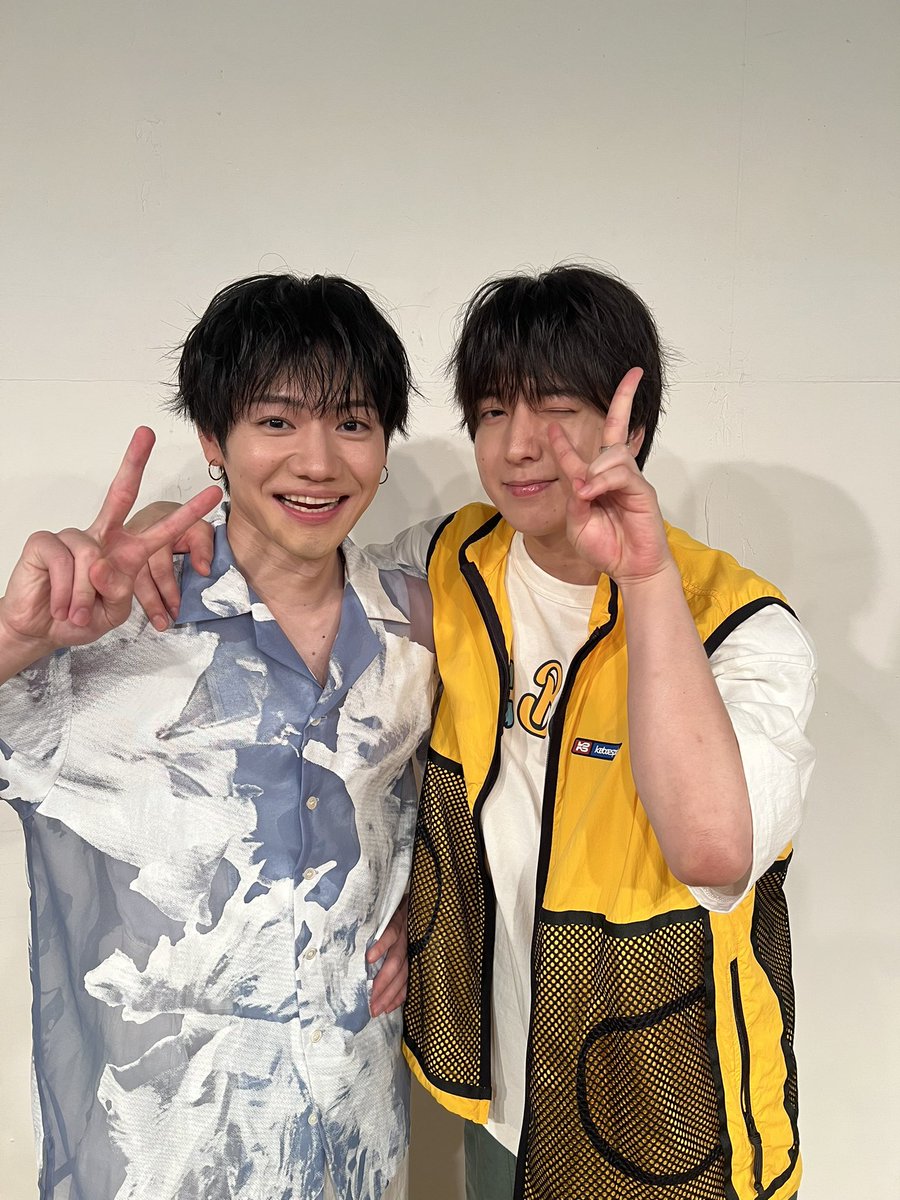magoshitakumi's tweet photo. ｢馬越琢己 Birthday Event 2026｣
1部2部無事終了しました
来てくださった方々に感謝を伝えられて
幸せです
祝ってくれた龍人くん、坂田
本当にありがとう！！
バーイベならではのライブコーナー
懐かしい曲も出来て��せで楽しい空間でした
これからも馬越琢己、頑張ります
よろしくお願いします！ https://t.co/YgNQw3snUV