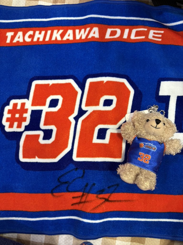 mi22chi's tweet photo. 念願のユニベア🧸をGET🤭
しかも推しの誕生日に、直接お祝いも出来てFairyDICEの初グッズもGET出来るなんて素敵な1日でした🫶
だけど、麻痺の後遺症で目の調子が良くないので写真のピントが合わずいい写真が全然ないのが心残り…😢 https://t.co/AWZaKRirHz