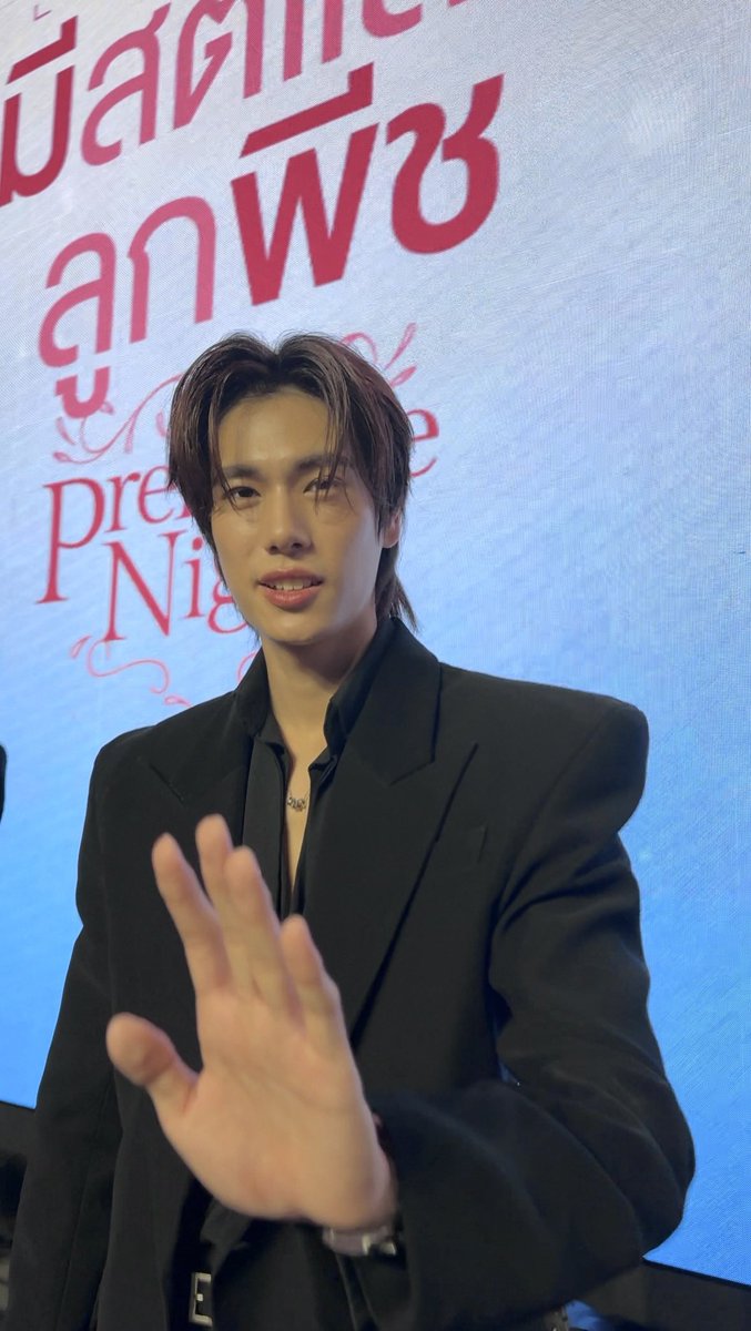 pikkaporr's tweet photo. เมนคนแรก                      เมนปัจจุบัน
#NAY_PERSES             #phuwintang
(🐒)                                 (🐼) https://t.co/zi8fKjTJgS
