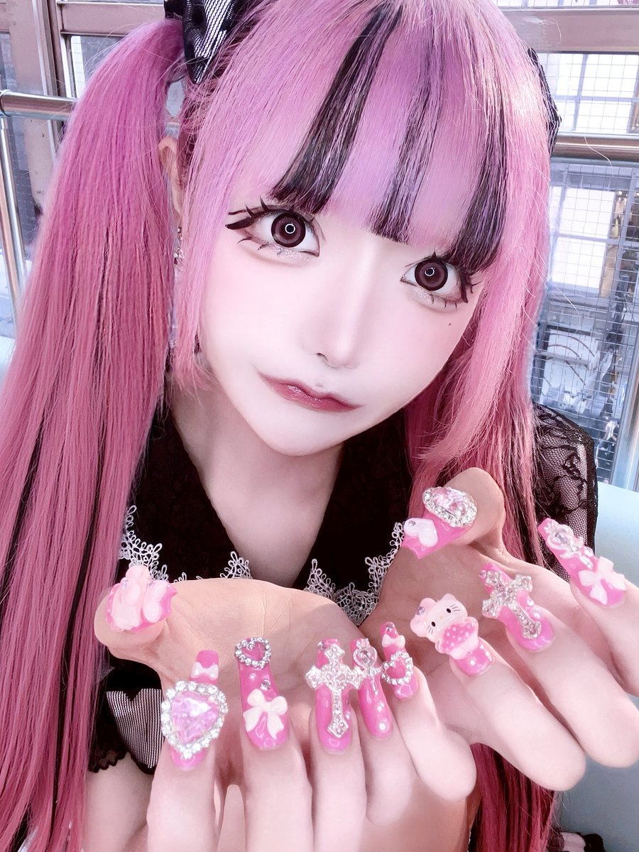 pinnkcandy's tweet photo. 𝓝𝓮𝔀 𝓝𝓪𝓲𝓵   ≽^•༚•🎀≼ฅ https://t.co/dEeAHH9nKU