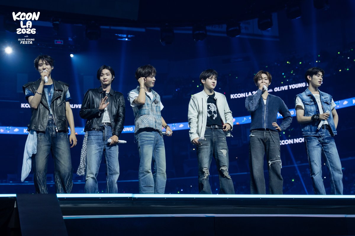 kconusa's tweet photo. [#KCONLA2026] 📷RECAP: M COUNTDOWN STAGE 

💙 DAY 1
A look back at an unforgettable moment with #KickFlip 

@kickflip_jype

-
KCON LA 2026
AUG 14-16
https://t.co/4sZzQ0Gpxg Arena, LA Convention Center

Let’s #KCON https://t.co/LqEgwnw5Zs