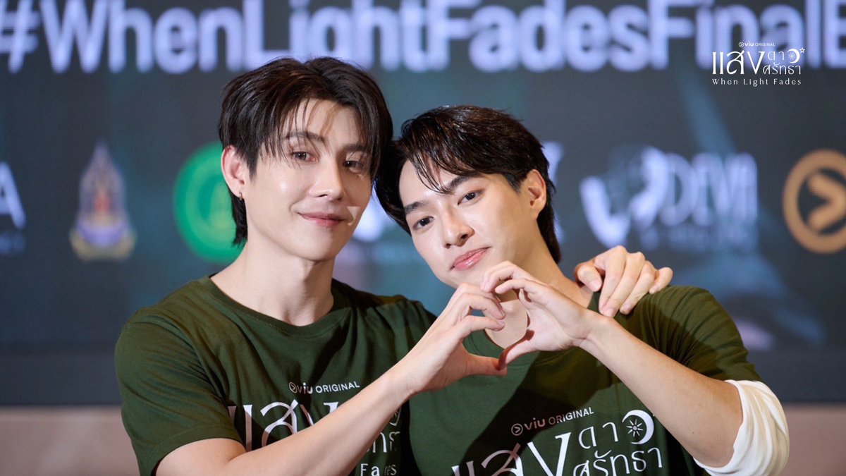 SaengDaoSeries's tweet photo. ขอบคุณทุกคนที่เดินทางมากับ “แสงดาว แสงศรัทธา” จนถึง Ep.สุดท้าย

แม้เรื่องราวจะจบลงแล้ว แต่เชื่อว่า “สหายเยว่&amp;สหายแสง” จะยังอยู่ในใจของพวกเราตลอดไป 💫💚

#WhenLightFadesFinalEP
#แสงดาวแสงศรัทธา
#บาสหลงชาง
#ViuOriginal 
#MajorCineplex https://t.co/PiU1qn6TvW