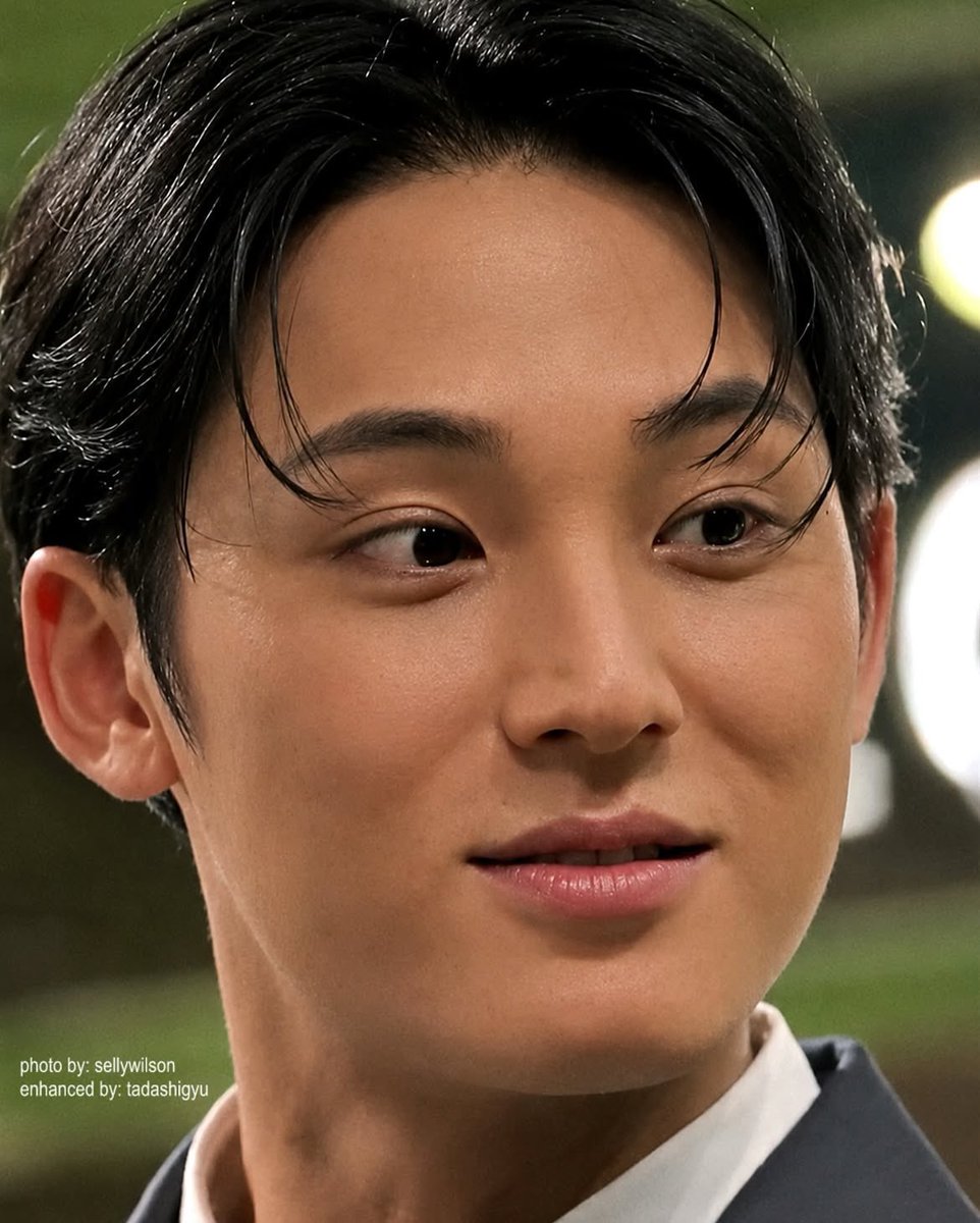 bereadybij's tweet photo. Gue makasih banget sama op karena nggak whitewashing mingyu’s skin tone dan nggak overly editing him into whatever society wants him to look like. He’s literally perfect from side to side 😭 https://t.co/urWT8bImpm