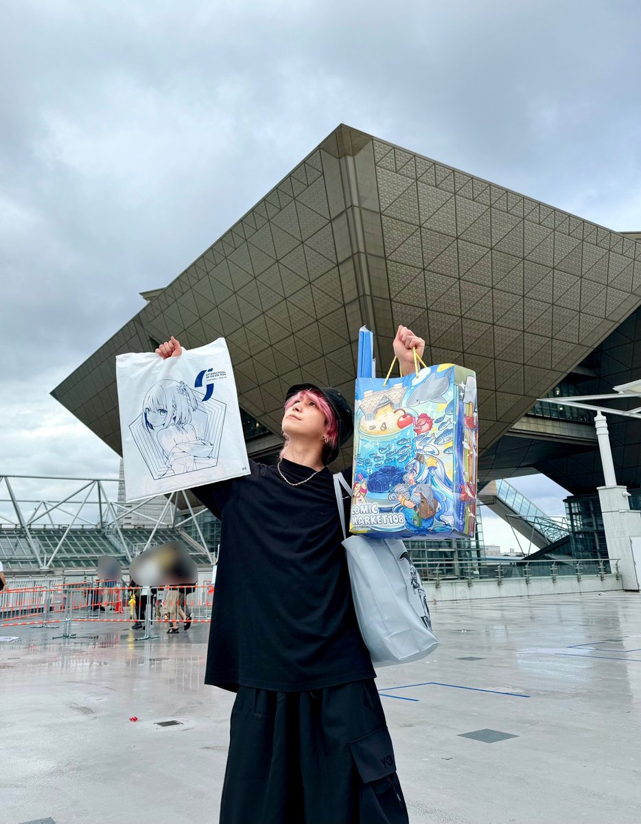 SAK_SAK_SAKUMA's tweet photo. #コミケ108 お疲れ様でした！！！！

今年も参戦することができました！！！

戦利品も大量！！！！！
今年も最高でした！！！！！！！！

#C108 https://t.co/94OtuoEqta