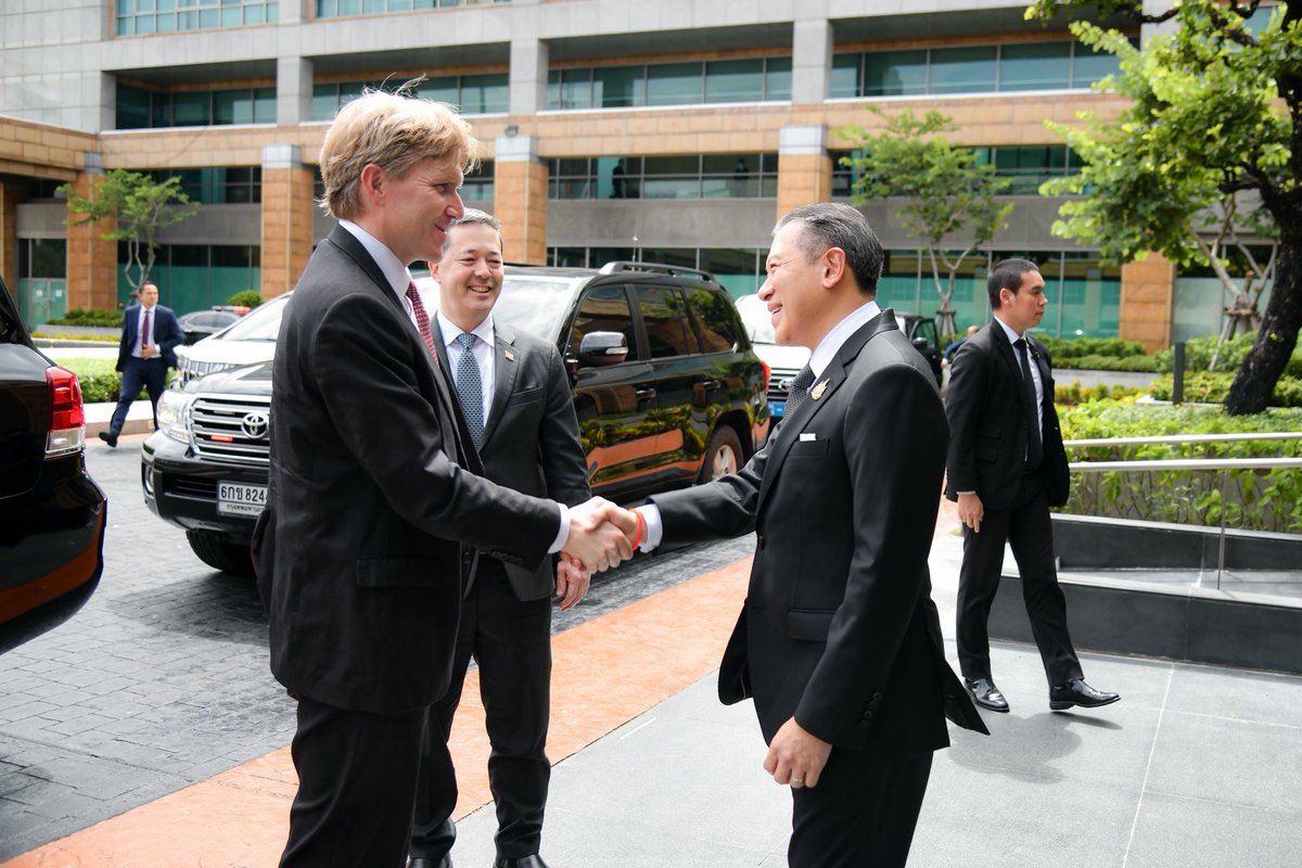 MFAThai's tweet photo. VFM Sarun met with Honorable Elbridge Colby, U.S. Under Secretary of War for Policy, on the occasion of his official visit to Thailand. The U.S. expressed its hope to deepen the alliance and strategic partnership with Thailand as a longstanding ally, promote defense and security cooperation, and enhance high-level exchanges, including an official visit to Thailand by the U.S. Secretary of War in the near future. The two sides also exchanged views on key regional developments, including the situation regarding Thailand-Cambodia and Myanmar. (13 Aug 2026)