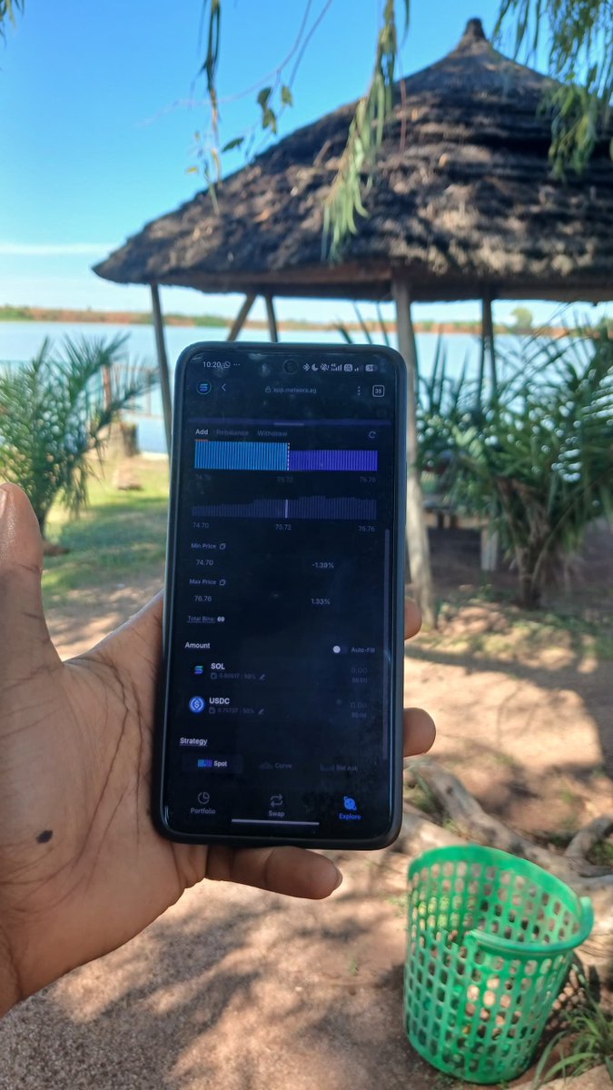 sampang_tg's tweet photo. Out here LPing on @MeteoraAG while enjoying this beautiful lakeside view.🌴🌊

Summer is here. Go out, touch some grass, and enjoy nature.

You don’t have to pause the grind. It follows you wherever you go.

LP Anywhere Anytime. @met_lparmy @MetNaija

Keep printing those fees! 💰 https://t.co/iusscKHyRX