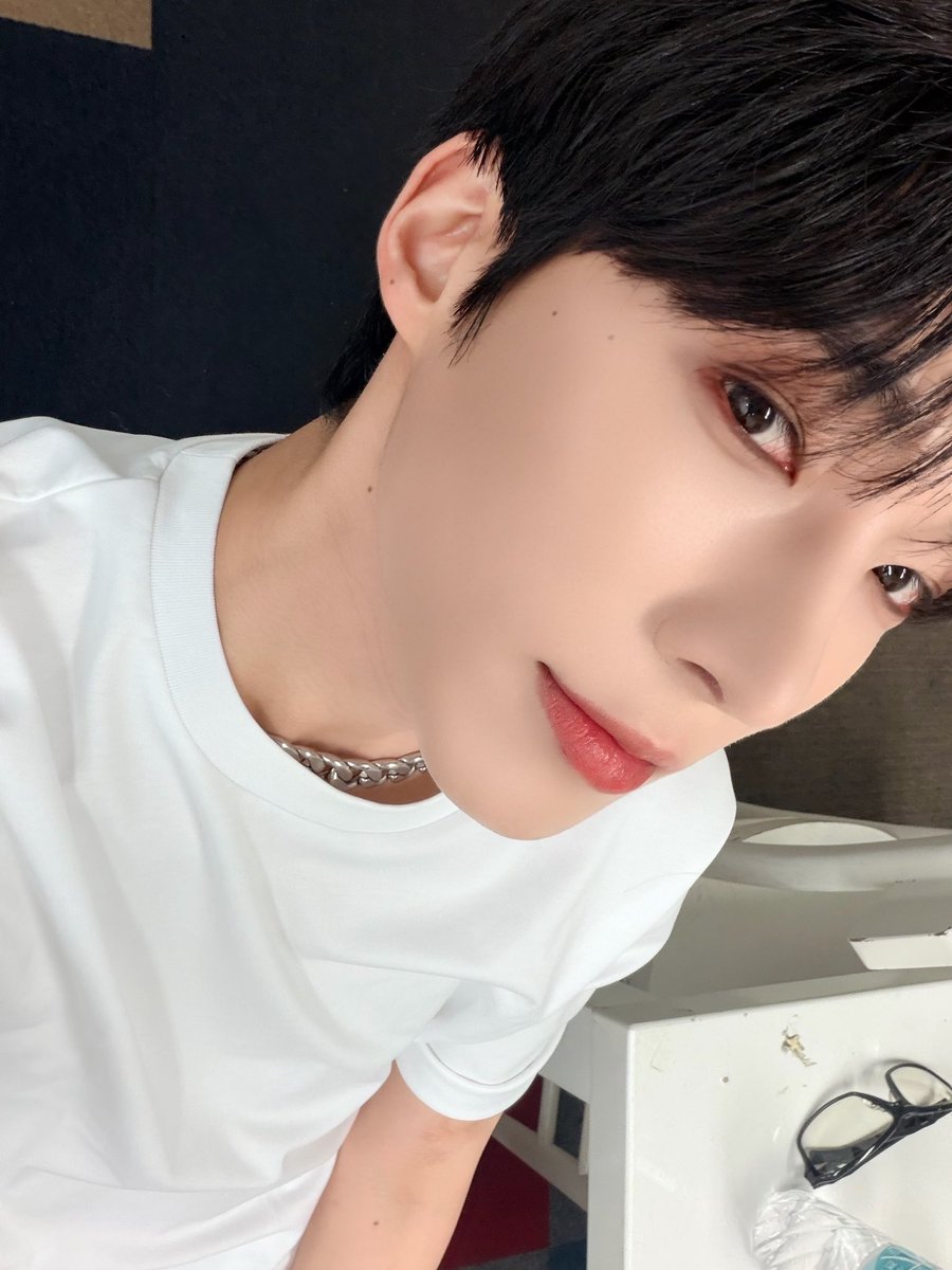 DONE_OFFICIALJP's tweet photo. [ジェフン]

何してるの〜〜？

#ディーワン #D_ONE #디원
#JAEHOON #재훈 https://t.co/b4jlTK7ys9