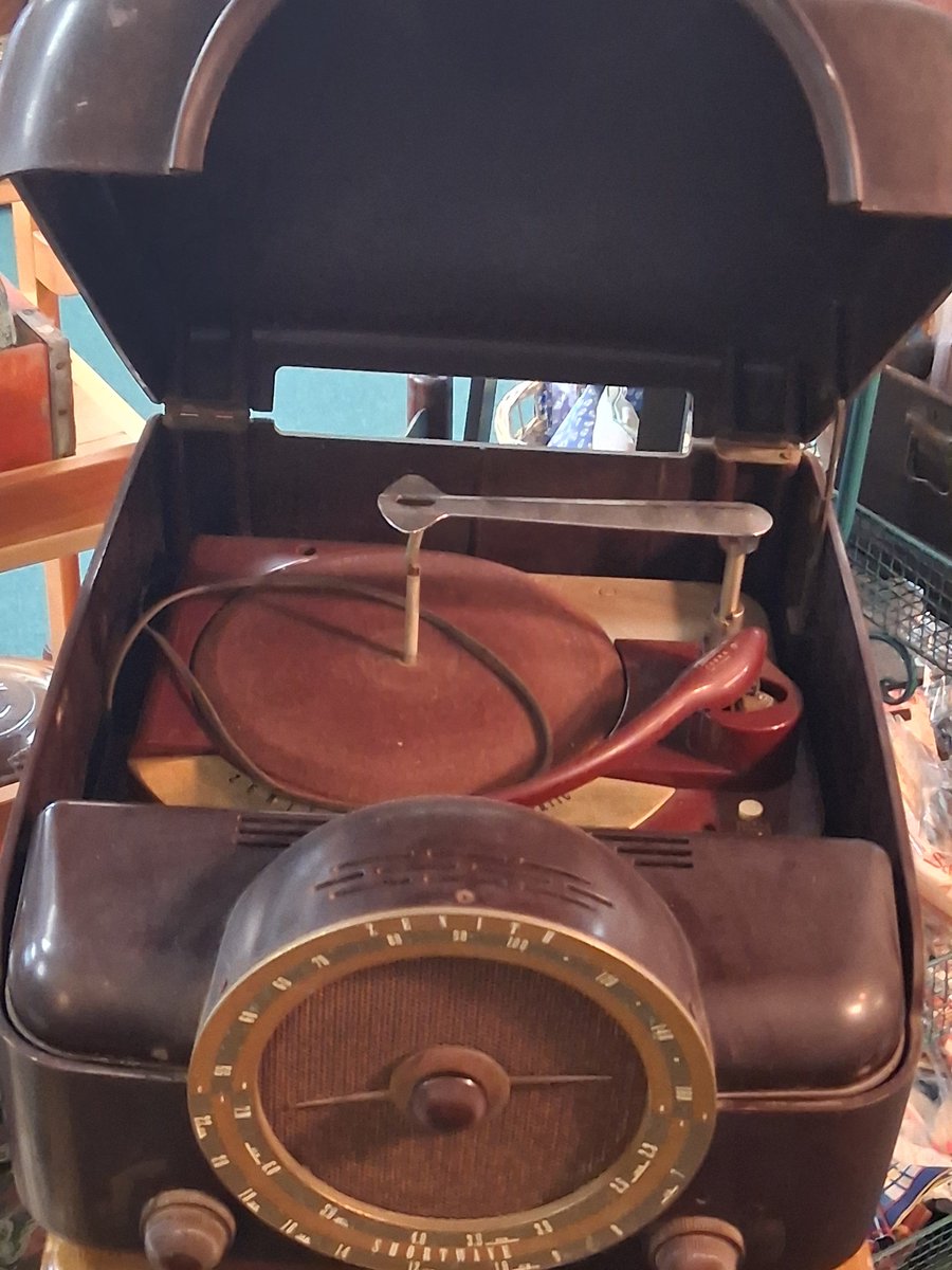 IMSWEETLYCRAZY's tweet photo. Saw this at a thrift store
Did anyone have one of these or remember it
#recordplayer #vintage #old #music #thriftstore #interesting https://t.co/Qb0RKW6gZF