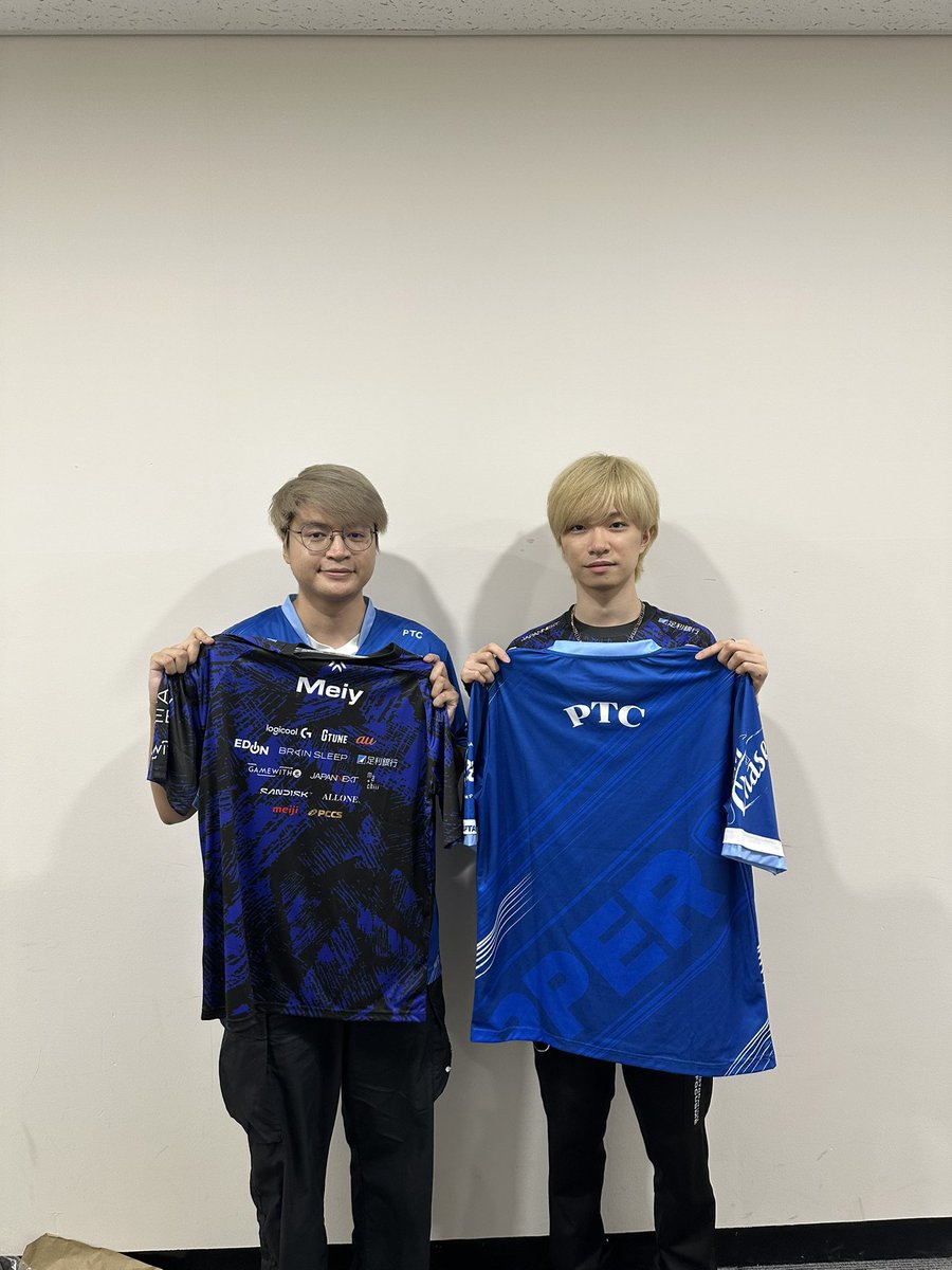 ptcishere_'s tweet photo. jersey swap with the goat before the match 💪💪 https://t.co/z5rEaBwpZD