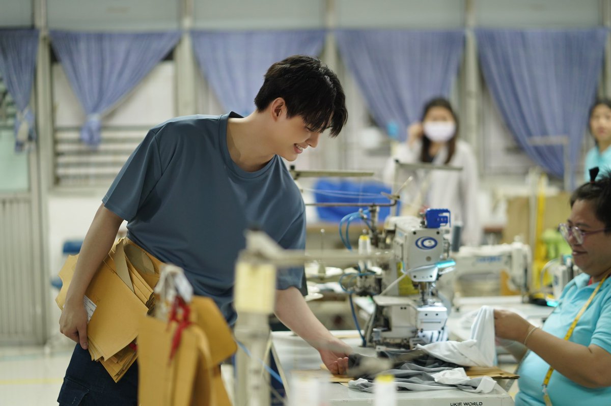 Saint_sup's tweet photo. หนุ่มโรงงานคืนนี้เจอกัน
 #เงินงานความรักEP14
#เงินงานความรัก
 #TheRunningofLoveandMoney
#Saint_sup #MingEr https://t.co/GYRYFXNWMS