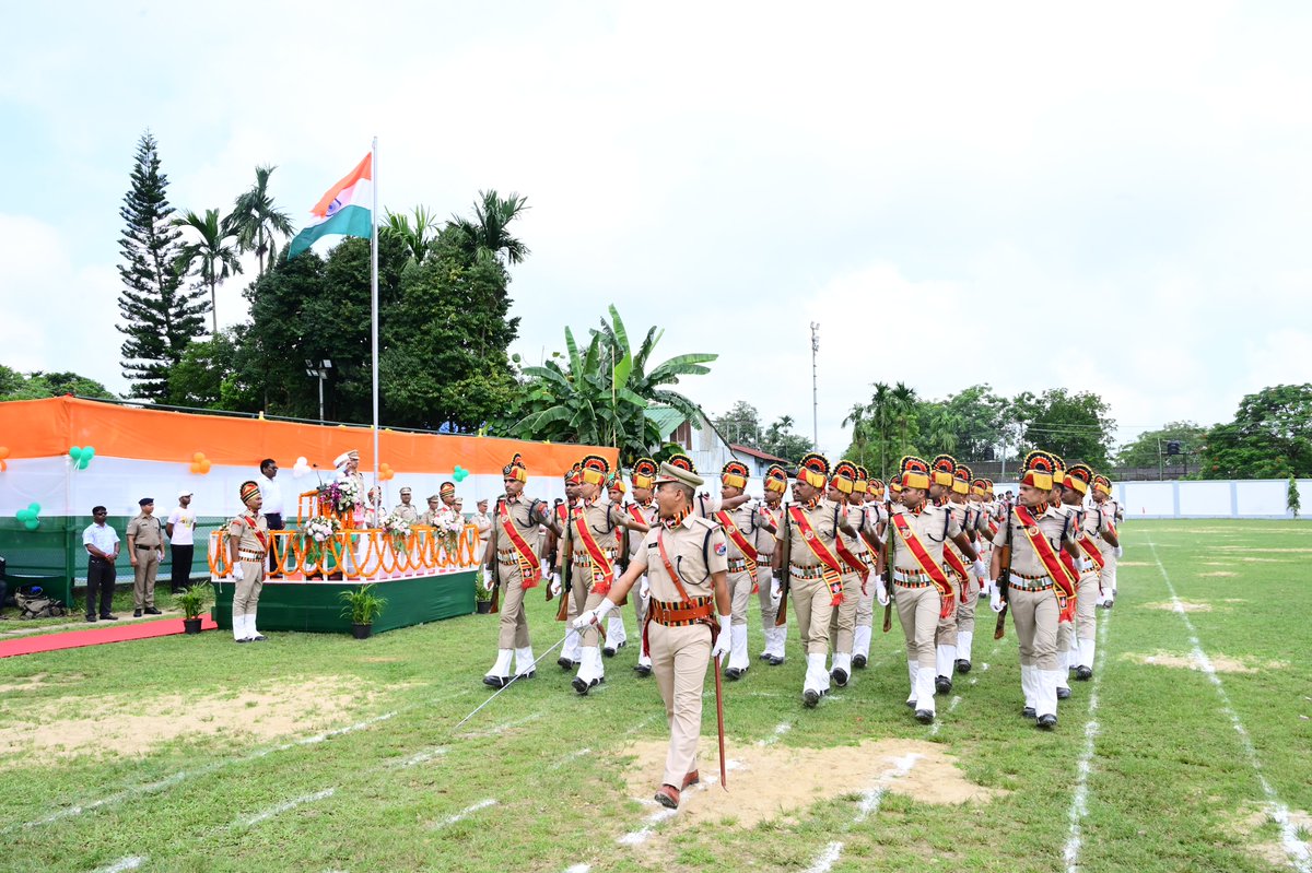 drm_tsk's tweet photo. 🇮🇳 Tiranga, Pride &amp; Patriotism! 🇮🇳

Tinsukia Division celebrated the 80th Independence Day with great enthusiasm. DRM/Tinsukia hosted the National Flag, setting the tone for a day dedicated to remembering our freedom struggle and celebrating the spirit of India. https://t.co/3oYyFplAHx