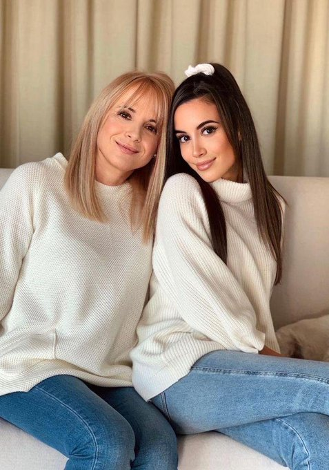 MamanEtFillex's tweet photo. Moi ou ma maman ? Ou les deux ? 🫣 https://t.co/NxAcTd5ZYq