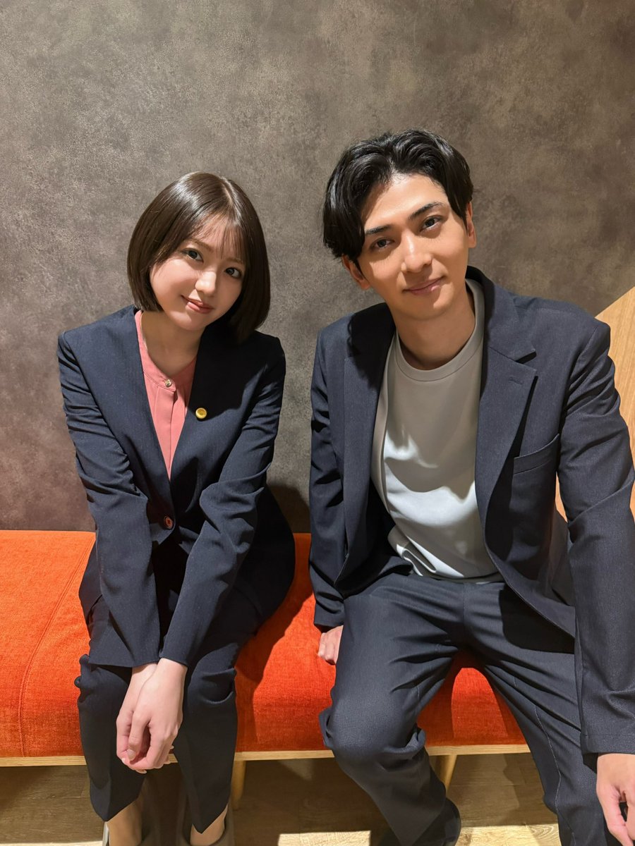 shinainaru_ytv's tweet photo. 🥀『#親愛なる夫へ 〜完璧な妻の嘘〜』

＼✨第7話 オフショット第一弾✨／

撮影の合間で📸

本編とはひと味違う
オフショットならではの姿をぜひご覧ください！

みなさんの“推しカット”も
ぜひコメントで教えてください🫶 https://t.co/8F9UzVkAcV