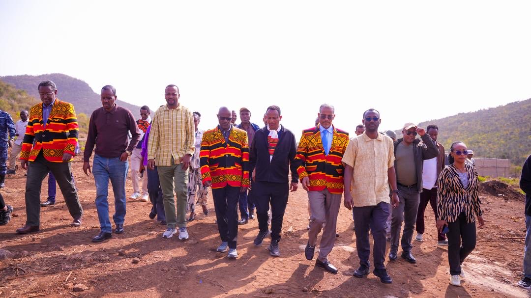 BerhanuTsegaye's tweet photo. አብሮነትና አለኝታነት በጋሞ ምድር፡ ተስፋን መመለስና መልሶ ማቋቋምን መደገፍ፤ 

በቀጠለው የውጭ ጉዳይ ሚኒስቴርና ተጠሪ ተቋማቱ የ2018 ዓ.ም የክረምት በጎ አድራጎት አገልግሎት ከባልደረባዬ ክቡር ሚኒስትር ዴኤታ ሀደራ አበራ (አምባሳደር)፣ ከዞኑ ከፍተኛ አመራሮችና የተጠሪ ተቋማት ከፍተኛ ኃላፊዎች ጋር በዛሬው ዕለት ነሐሴ 9 ቀን 2018 ዓ.ም በደቡብ ኢትዮጵያ ክልል ጋሞ ዞን ምዕራብ አባያ ተገኝተን ከዚህ ቀደም ተከስቶ በነበረው ከባድ የመሬት መንሸራተት አደጋ ለተጎዱ ወገኖቻችን አብሮነታችንን በተግባር አሳይተናል። 

በዚህ የበጎ አድራጎት መርሃ-ግብራችን በአደጋው ለተጎዱ ቤተሰቦች እየተገነቡ ላሉ 40 መኖሪያ ቤቶች ማጠናቀቂያ እንዲሆን የ12.5 (አስራ ሁለት ነጥብ አምስት) ሚልዮን ብር የገንዘብ ድጋፍ ያደረግን ሲሆን፣ በአረንጓዴ አሻራችንም ከወገኖቻችን ጋር በጋራ ችግኝ ተክለን የህጻናት አልባሳትንና የሴቶች ንጽህና መጠበቂያም አበርክተናል። 

ወገኖቻች��� ባሉበት ቦታ ተገኝተን በተግባር ለመደገፍ ዕድሉን በማግኘታችን በኢፌዲሪ የውጭ ጉዳይ ሚኒስቴር እና ተጠሪ ተቋማቱ፣ እንዲሁም በሁሉም የኢፌዲሪ ሚሲዮኖች ስም የተሰማንን ደስታ ለመግለጽ እንወዳለን።

ይህ የበጎ ፈቃድ አገልሎታችን የወቅቱን አስቸኳይ ፍላጎት ከማሟላት ባለፈ፣ በአደጋው የተጎዱ ወገኖቻችንን በዘላቂነት መልሶ ለማቋቋም እና የተሻለ ነገ እንዲኖራቸው ለማስቻል ያለንን ቁርጠኝነት የሚያመላክት ነው።

በመሆኑም፣ የጋሞ ወገኖቻችንን መልሶ ለማቋቋም በሚደረጉ ጥረቶች፣ ሚኒስቴር መሥሪያ ቤታችን ከክልሉና ከአካባቢው አስተዳደር ጋር በጋራ በመቆም ድጋፉን አጠናክሮ ይቀጥላል።

Solidarity in Gamo: Restoring Hope and Supporting Recovery

Through the 2018 E.C. Summer Volunteer Service of the Ministry of Foreign Affairs and its affiliated institutions, I had the distinct honor of visiting Western Abaya in the Gamo Zone of the South Ethiopia Regional State today, the 15th of August,2026. Alongside my colleague, H.E. State Minister Ambassador Hadera Abera, Higher Officials of the Zone, and our senior leadership team, we spent invaluable time with communities working to rebuild their lives following the tragic landslides. It brought immense joy to our entire delegation to translate our collective solidarity into meaningful, life-changing action on the ground. 

During our time with the community, we were privileged to provide 12.5 million Ethiopian birr to support the completion of 40 homes for displaced families, restoring safety and dignity to those who have lost so much. In a shared effort to protect the local environment from future climate shocks, we also joined hands with residents to plant trees, rooting a green legacy directly into the landscape. Furthermore, we were honored to contribute essential children’s clothing and women’s hygiene products to further support the well-being of local families. 

As the Ministry of Foreign Affairs, its affiliated institutions and all FDRE Missions, we are deeply honored to have had the opportunity to stand alongside our fellow citizens on the ground and translate our support into meaningful action.

Our volunteer mission goes far beyond a single visit; it represents our enduring vow to help these vibrant communities transition from recovery to long-term prosperity. 

We stand unwavering in our partnership with the regional and local administrations to ensure the sustainable resettlement, livelihood restoration, and well-being of our fellow citizens.