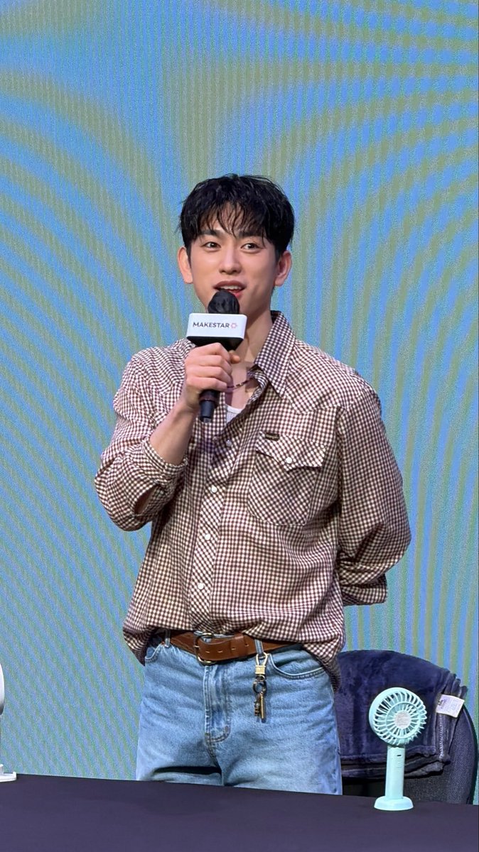 grass622's tweet photo. 2026.08.15 
박진영 [Said&amp;Done] FANSIGN in TAIPEI 🧡
@JINYOUNG https://t.co/m3hdp6OOGb