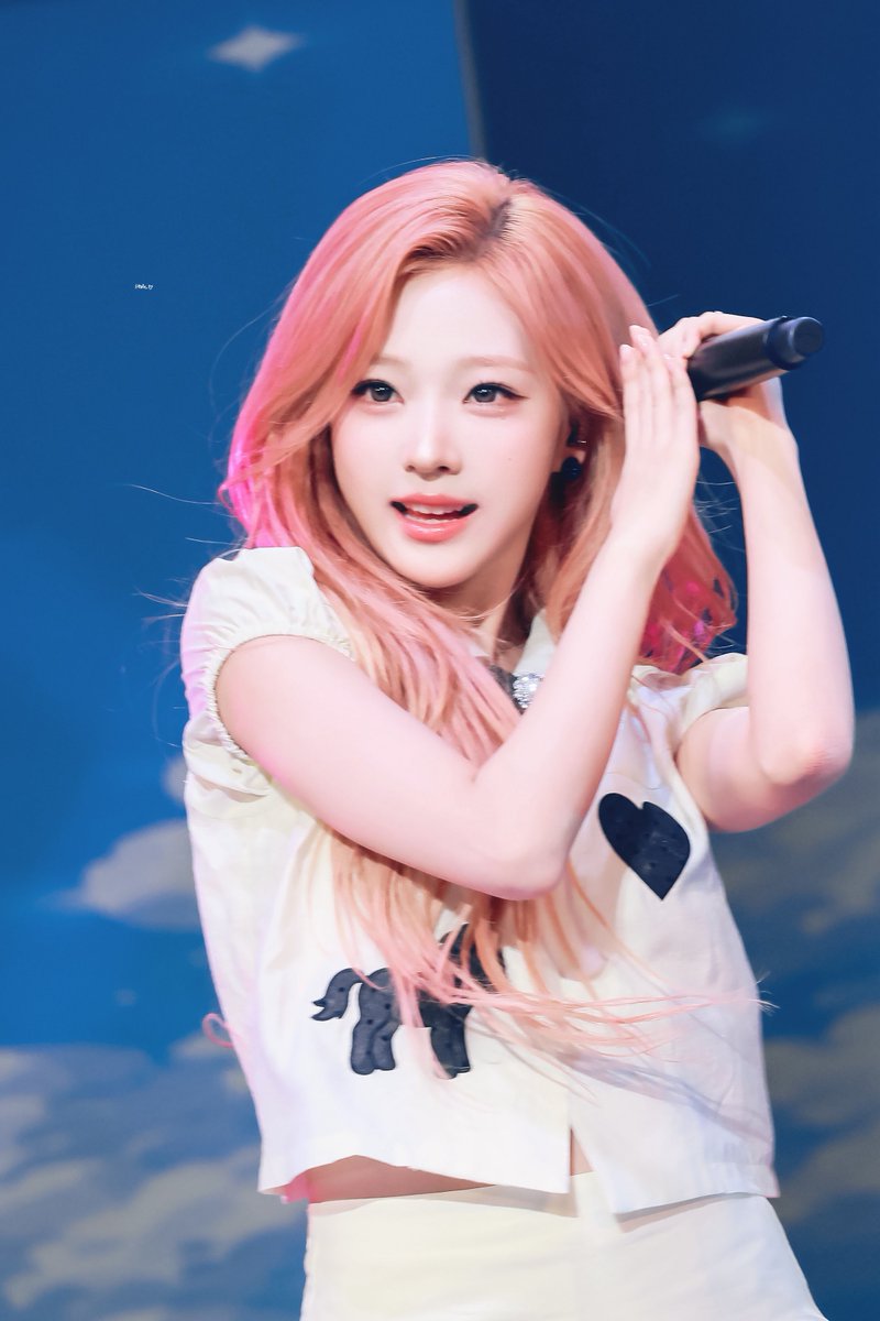Etoile_0618's tweet photo. 260814

#스텔라 #STELLA  
#하츠투하츠 #Hearts2Hearts https://t.co/1hs5U11qmw