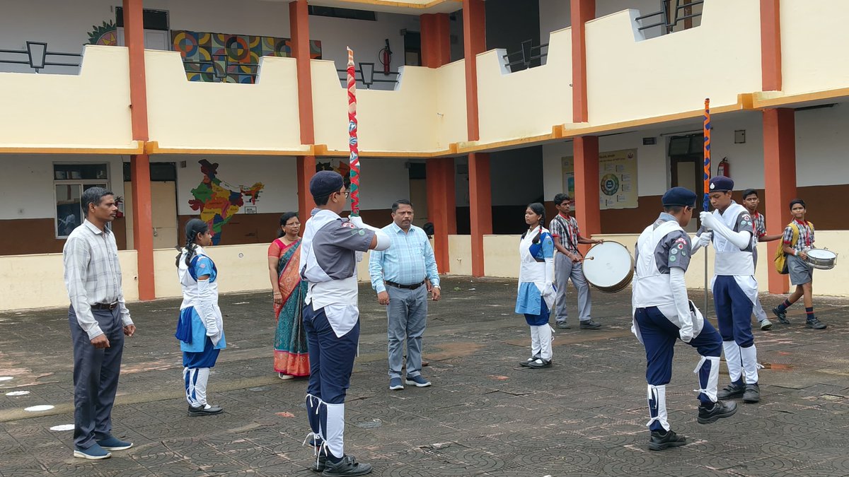 kvboudh's tweet photo. 🇮🇳 Independence Day Celebration at PM SHRI KV Boudh 🇮🇳
PM SHRI KV Boudh celebrated Independence Day with great patriotic fervour and enthusiasm. The celebration witnessed the unfurling of the National Flag, patriotic performances and cultural performances. https://t.co/RtrFH6AOyH