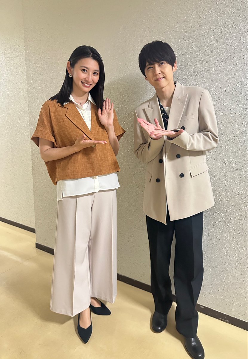 miurayuna's tweet photo. 『梶裕貴スペシャルトークショーin安城市』
MCをさせていただきました🎤

梶裕貴さんの歴史を紐解くコーナーから
無茶振りのコーナーまで🤣
盛りだくさん！！

改めて作品を見直したくなりましたし、
梶さんのファンの方への気遣いが
とっても素敵でした😊

#梶裕貴スペシャルトークショーin安城市 https://t.co/H4uaiyCmVB