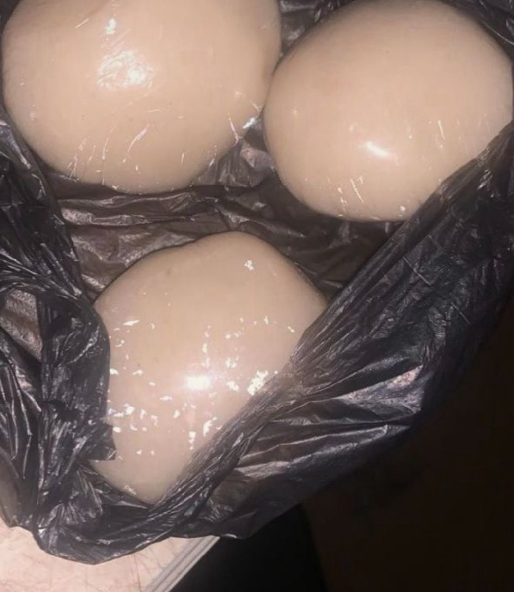 Mickeyboi__'s tweet photo. OKAY GLORY BE TO GO HE HAS DONE IT AGAIN. FIRST WIN OF THE DAY.. I'LL HAVE TO WAIT AGAIN FOR THE REST ππ₯Ίπ©.. 3 massive fufu! Remain soup π
#Weekendwaywicked #Saturday #Winss π₯π https://t.co/5kXGdz8EF4