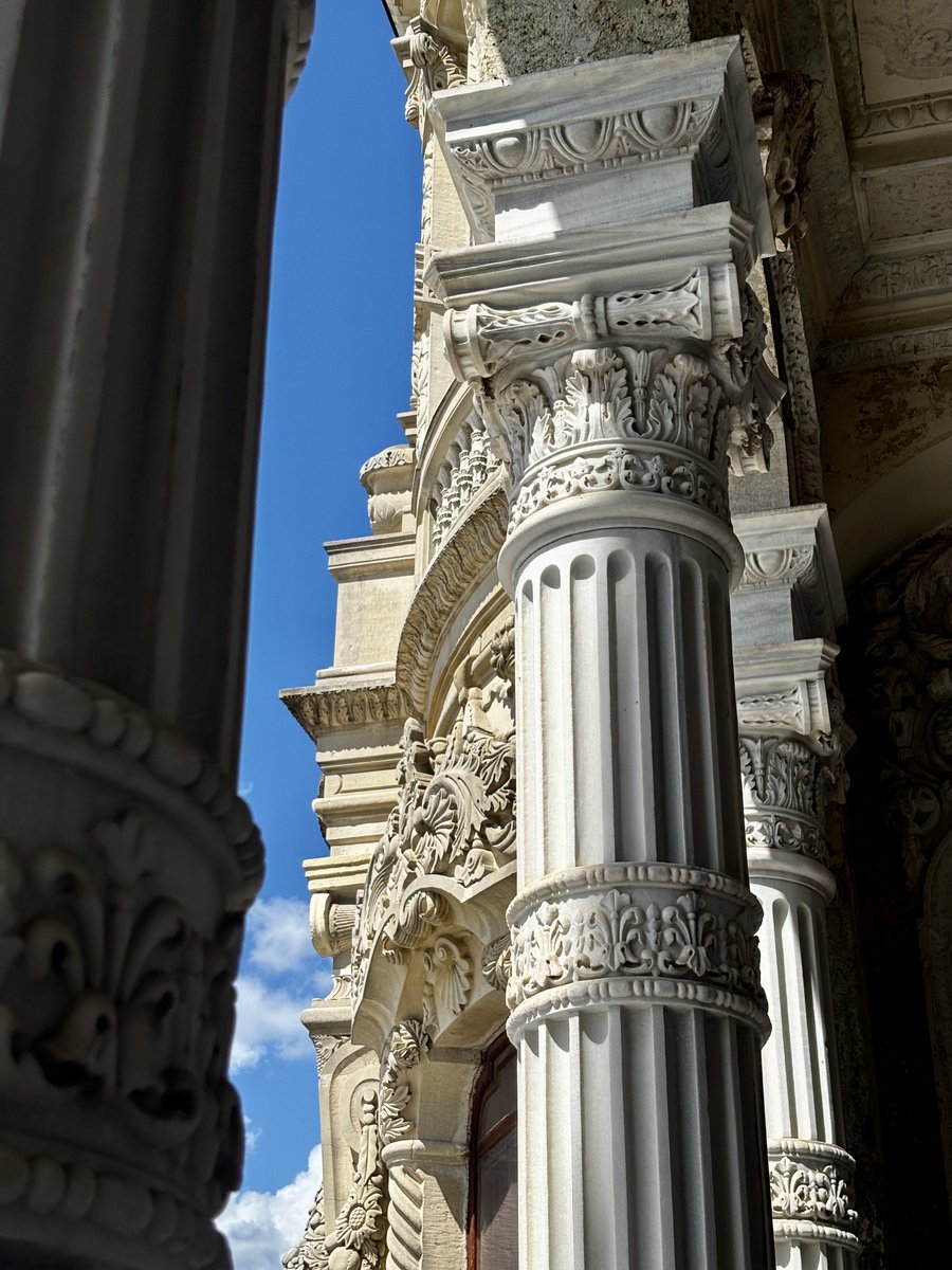 cortegaist's tweet photo. 🏛️ Küçüksu Kasrı se encuentra a orillas del Bósforo, frente a Rumeli Hisarı. 

Construido en 1857 por orden del sultán Abdülmecid, se utilizaba como pabellón de recreo y residencia temporal de los sultanes durante sus estancias en la zona.

📍Küçüksu Kasrı, Beykoz, İstanbul https://t.co/t7PWeGQMgA