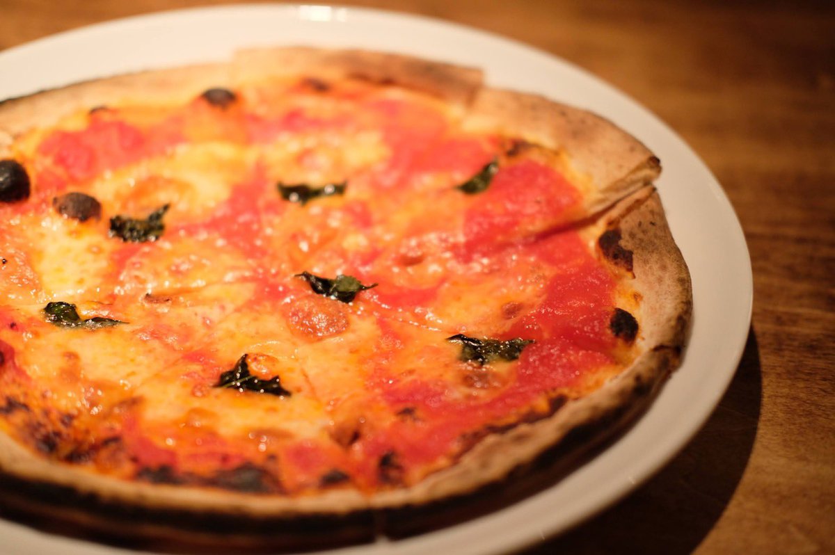 AffabileBar's tweet photo. 旬のフルーツと生モッツァレラのカプレーゼ���

15年以上磨き続けたPizzaマルゲリータ。

そして今だけの、大島沖産ヤリイカのパエリア。

季節を味わいながら、ワインとゆっくり過ごす時間をアッファビーレで。

ワイン選びも、アッファビーレで過ごす楽しみのひとつ♪ https://t.co/8k56lqDT19