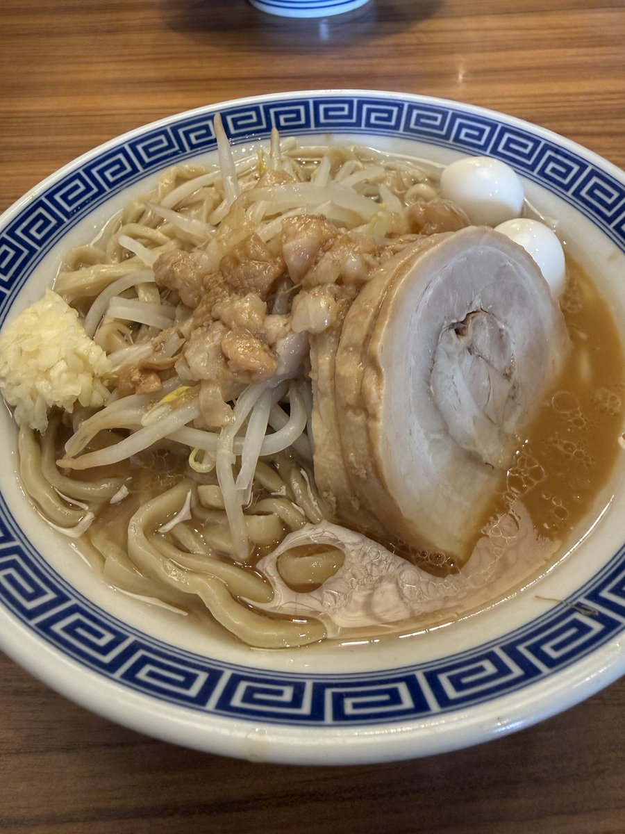 eht20336's tweet photo. 本日のランチ🍜
びんびん豚戸田総本店（笑）
ラーメン並ニンニクアブラヤサイ少なめ
久しぶりのホームは半年ぶりの訪麺でした‼️
まいう〜🎵
ご馳走様でした🙇‍♂️ https://t.co/q1m7AHC2Io