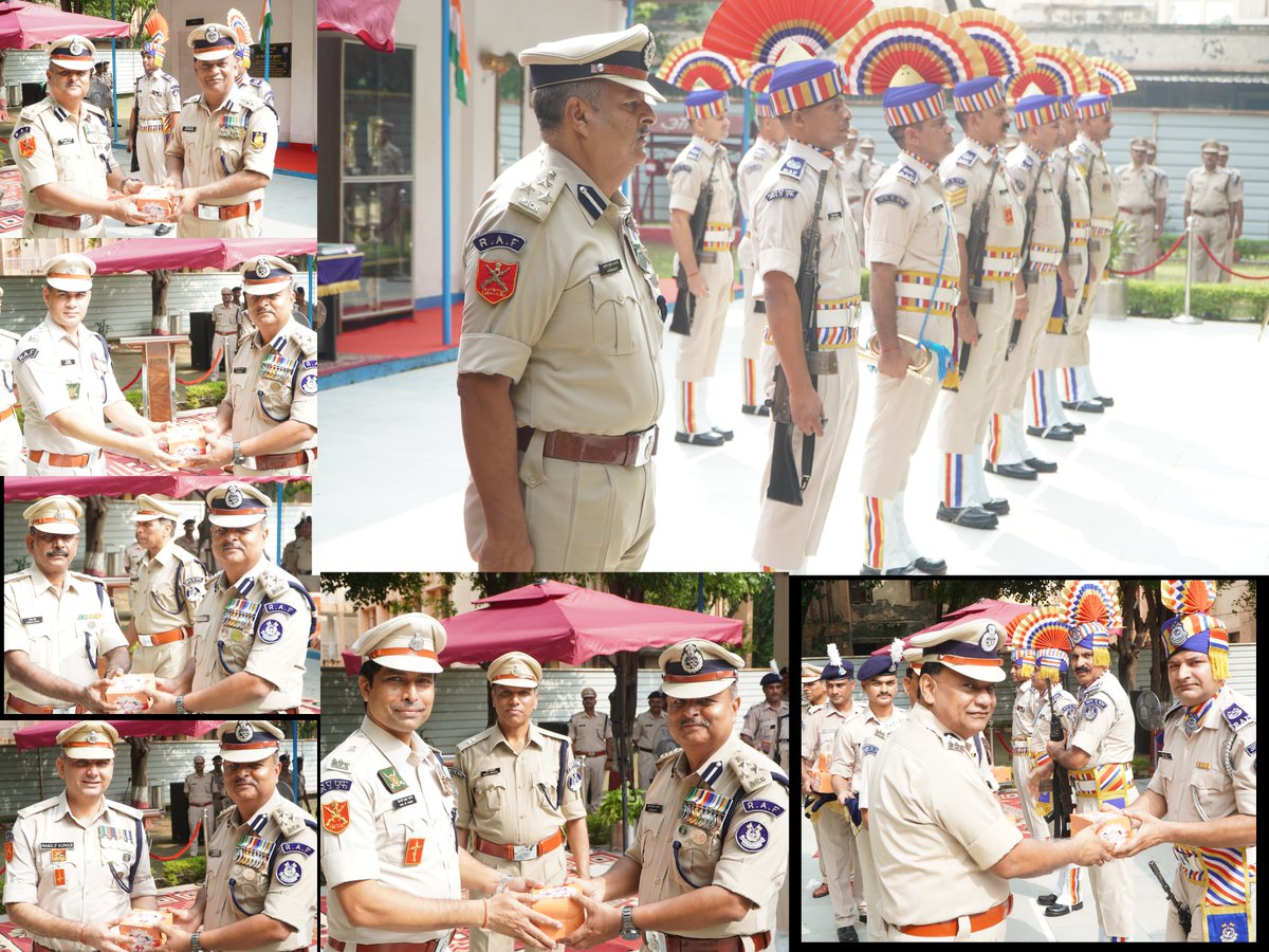 MeerutRapo's tweet photo. 80 वे स्वतंत्रता दिवस के पावन अवसर पर, श्री अरुण कुमार भारती,  पुलिस उप महानिरीक्षक द्वारा #RAPO कैंप परिसर में अधिकारियों एवं जवानों की उपस्थिति में ध्वजारोहण किया गया तथा मिष्ठान वितरण कर सभी जवानों को स्वतंत्रता दिवस की हार्दिक शुभकामनाएं दी गई। https://t.co/vpXdB7ow7H