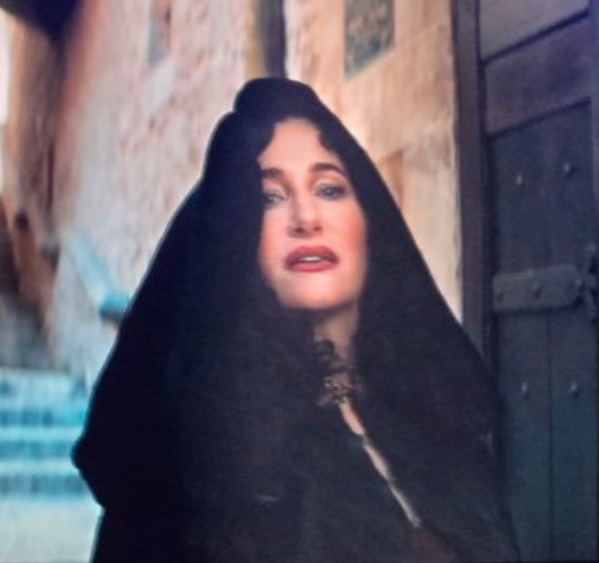 agatharioangst's tweet photo. bring me                                to life https://t.co/nx6jVEzDmQ