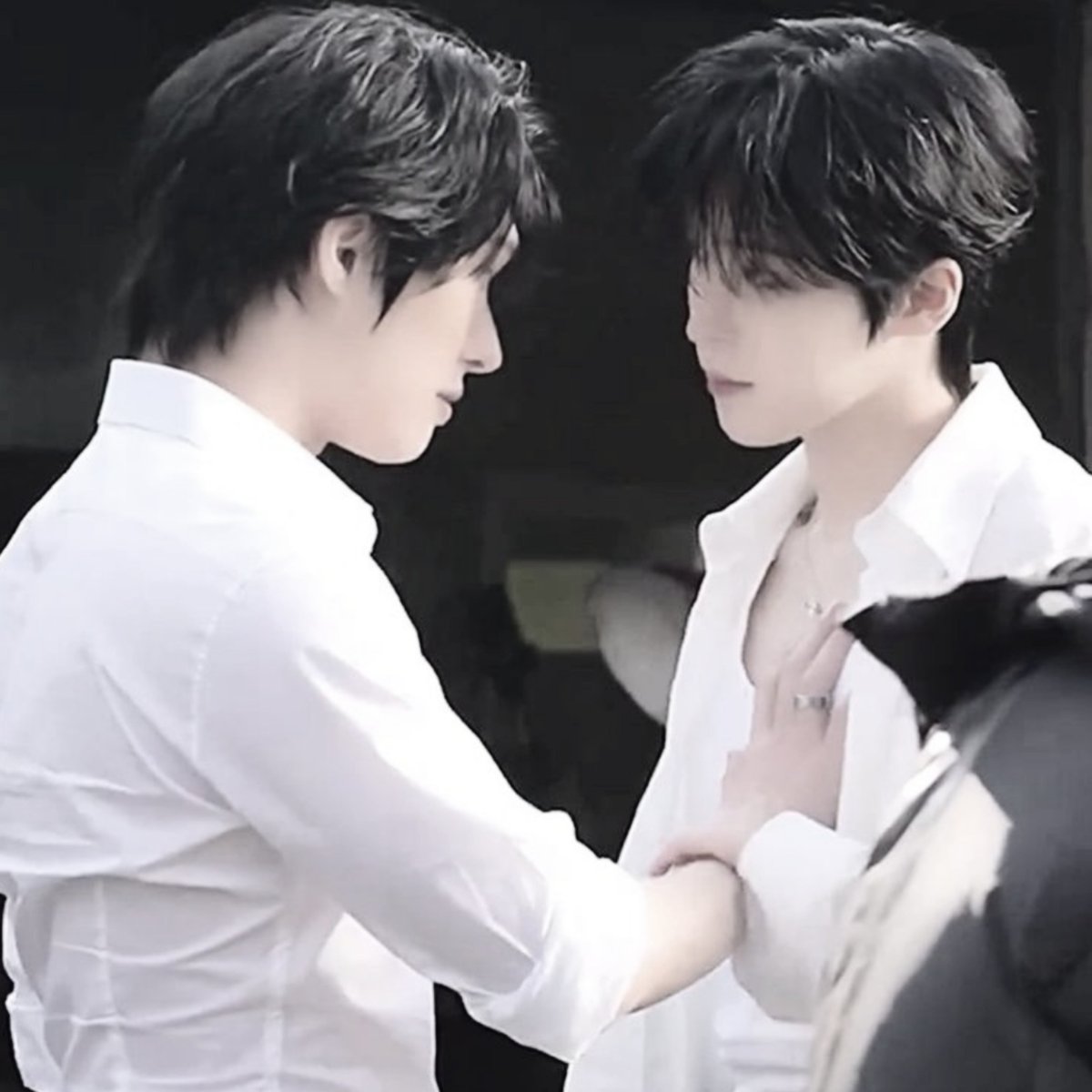 sanhwa_writes's tweet photo. 🥀A Love Bound in Blood Big Update 🥀

Chapter 25 NSFW ✨ 12k words

Yungi heavy chaiter with 🔥 and lots of feelings. 

Please read this work at your own risk and check tags! 

#ao3 #ateezfanfic #atz #ateez #atzfic https://t.co/uiDPjNKosd