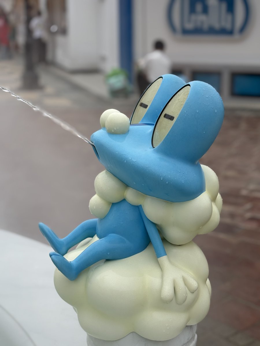neck1221's tweet photo. ポケパークカントーを全力で楽しむ成人男性 https://t.co/aDRGwk0UvD
