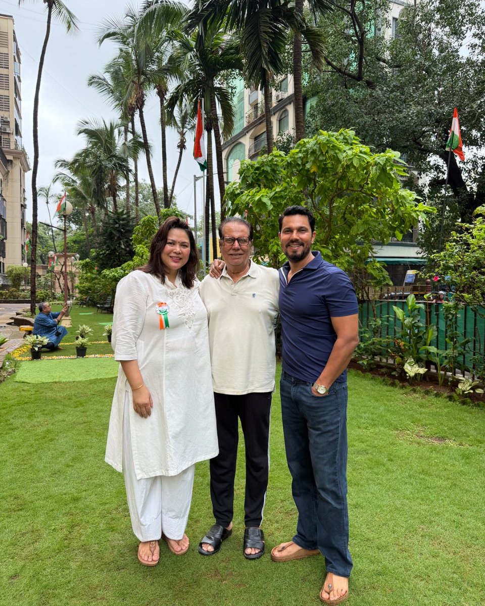 RandeepHooda's tweet photo. First #IndependenceDay for Nyomica .. so many stories to tell her about the struggle and sacrifices of so many due to which we are free to unfurl our Tiranga today .. 
Happy 80th Independence Day to all our fellow Indians 🙏🤗🤗👊🏽👊🏽 https://t.co/VeZl8kQrlV