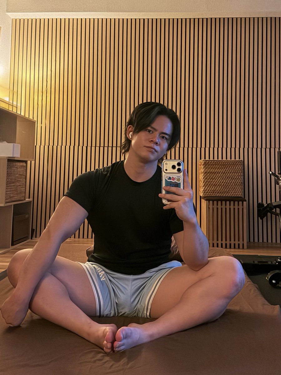 therapist_gohan's tweet photo. 今日はタイ古式マッサージのご予約いただきました💆‍♂️🇹🇭
タイ古式マッサージは施術ベッドではなくて、床に敷いてるマットの上で行うよ。
指圧とストレッチがメインで日頃の疲れを解消！
気になる人はぜひ体験してみてね✨ https://t.co/z4BKbBS3ze