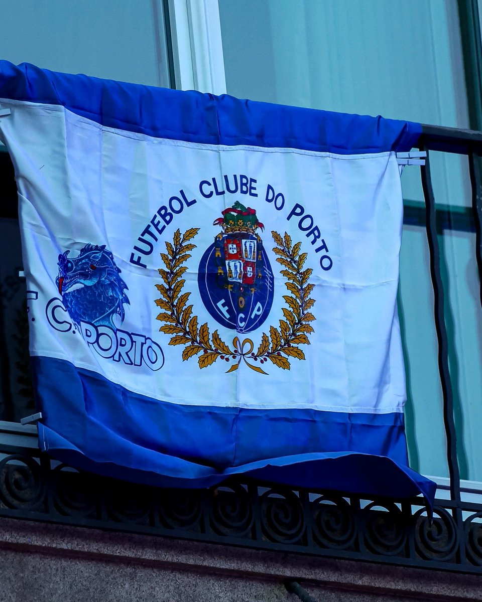 DragaoNews1893's tweet photo. FUTEBOL CLUBE DO PORTO 🇸🇻 https://t.co/LWDLT9hgHc