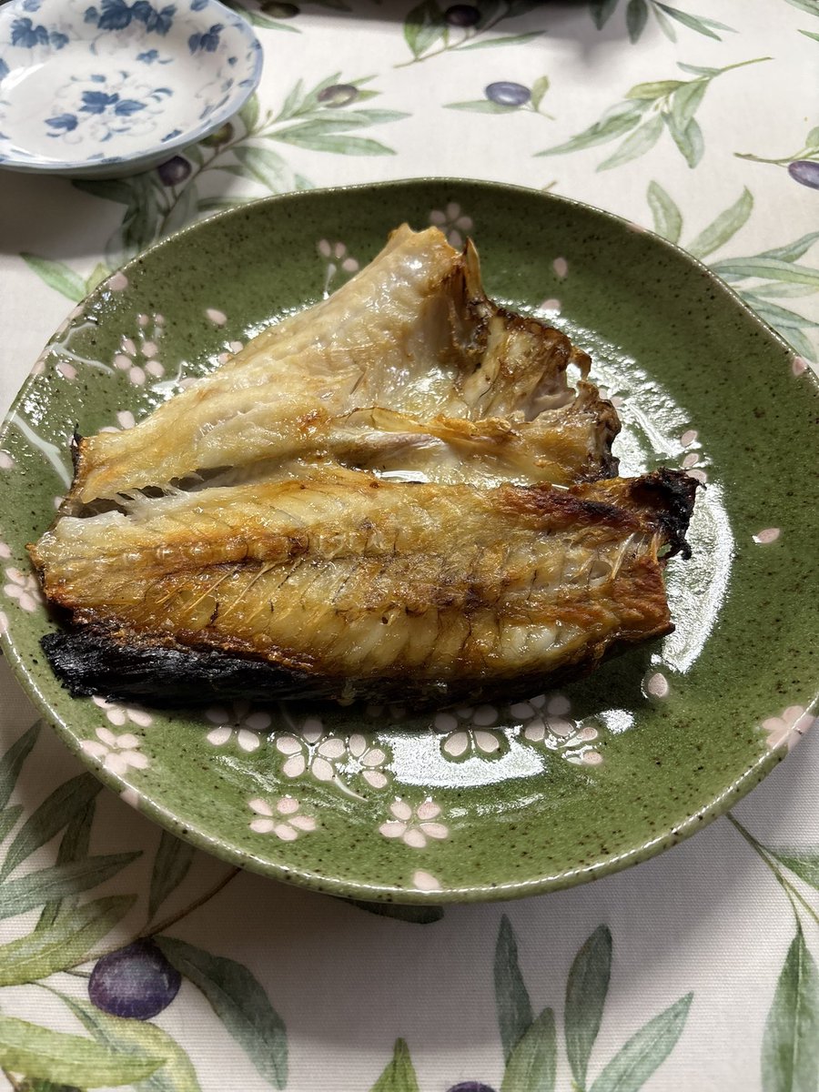 number001001's tweet photo. 実家って必ず採れたての魚が出てくる。
昔は全然興味なかったけど、今は嬉しいかも😁 https://t.co/HWqDx3iZVR