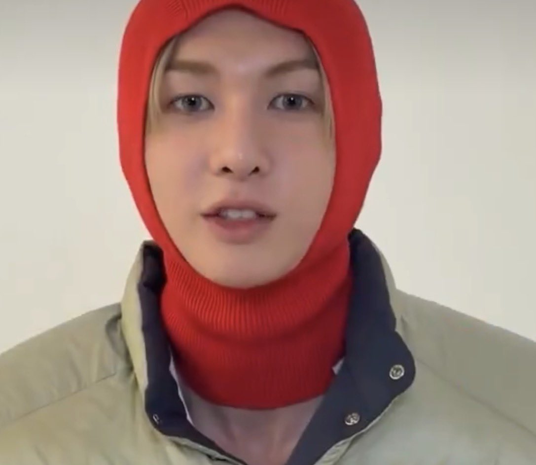 thinkingboutjju's tweet photo. this is the most yt boy he’s ever looked https://t.co/ITBEZf3NqK