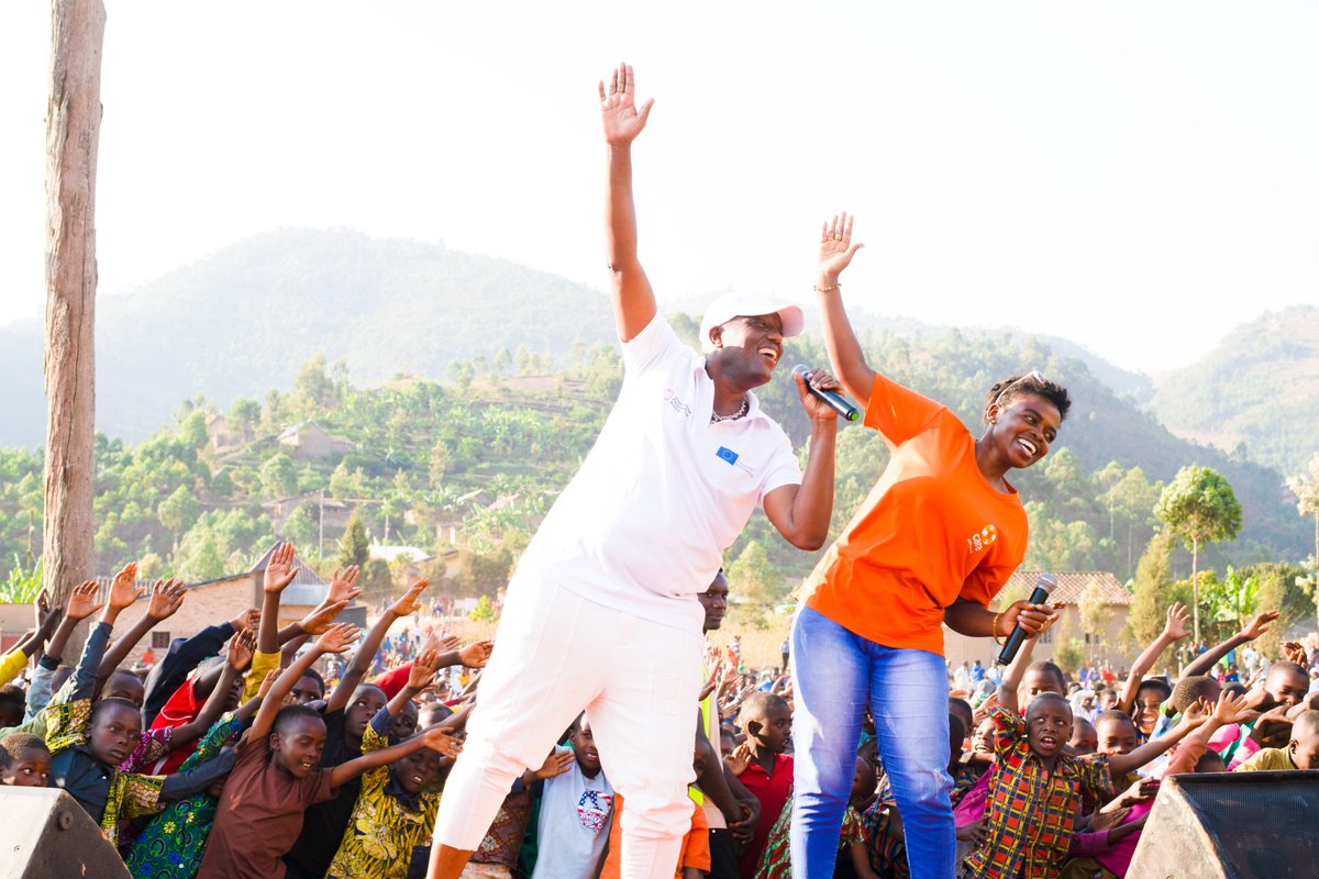 DuhamicAdri's tweet photo. In @rulindodistrict , Cyungo Sector, the #KUNGAHARA Project successfully organized a nutrition awareness campaign that brought together more than 4,000 community members.

The event held on Friday,  14th August 2026, featured an inter-Cell football competition and entertained  by renowned Rwandan artist Eric Senderi International Hit, creating an engaging platform to reinforce key messages on good nutrition, hygiene, and sanitation practices to prevent stunting and other forms of malnutrition.

Kungahara Project is co-funded by the European Union,@EUinRW , International Partnerships Austria and Care Austria @careAustria, and is implemented by Care Rwanda @careinrwanda  in partnership with DUHAMIC-ADRI.