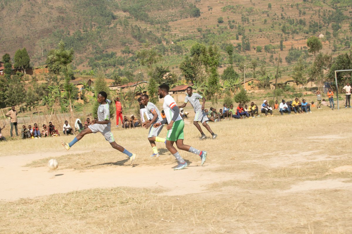 DuhamicAdri's tweet photo. In @rulindodistrict , Cyungo Sector, the #KUNGAHARA Project successfully organized a nutrition awareness campaign that brought together more than 4,000 community members.

The event held on Friday,  14th August 2026, featured an inter-Cell football competition and entertained  by renowned Rwandan artist Eric Senderi International Hit, creating an engaging platform to reinforce key messages on good nutrition, hygiene, and sanitation practices to prevent stunting and other forms of malnutrition.

Kungahara Project is co-funded by the European Union,@EUinRW , International Partnerships Austria and Care Austria @careAustria, and is implemented by Care Rwanda @careinrwanda  in partnership with DUHAMIC-ADRI.