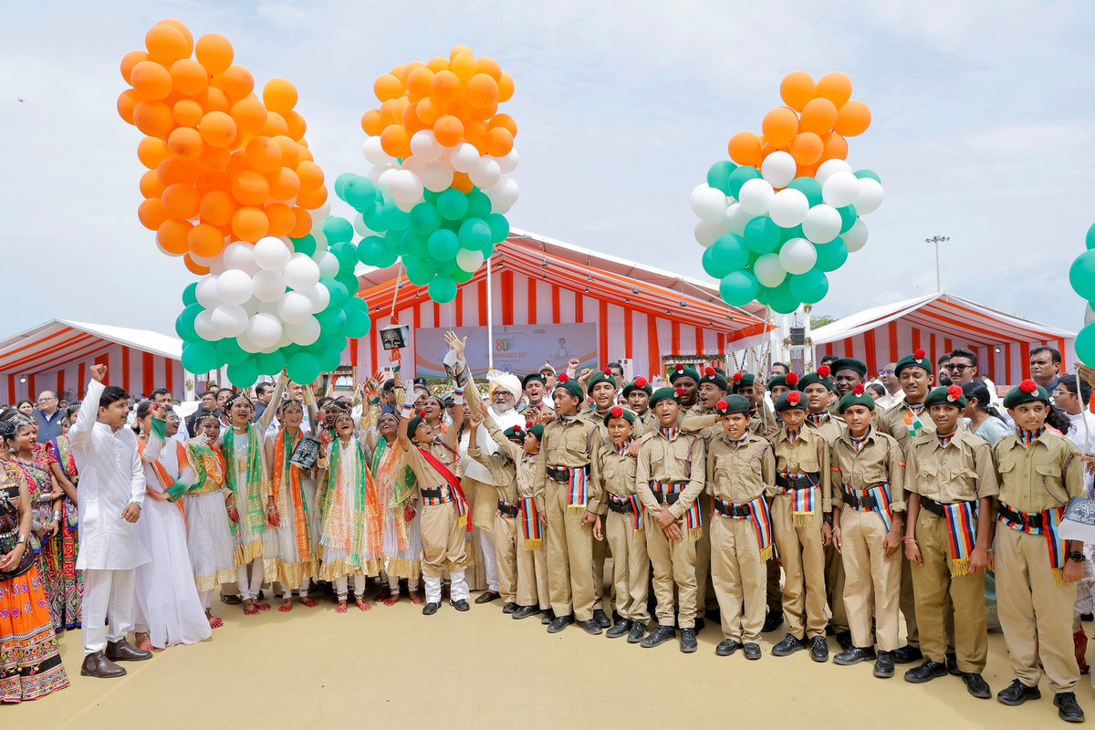 prafulkpatel's tweet photo. 🇮🇳 A few glimpses of our Independence Day celebrations. ❤️🤍💚
Celebrating the spirit of freedom, unity, and pride in our incredible nation.
Happy Independence Day! 🇮🇳✨ https://t.co/1kWnmWezWM