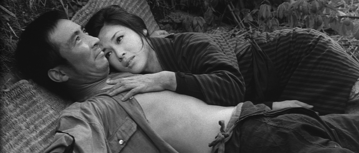 ConsciousSoup_'s tweet photo. Hello, Japanese movie lovers — any recommendations? Any genre is fine! I just rewatched Yasuzo Masumura's Seisaku's Wife (1965), the startling tale of a wife's intense love overcoming her husband's mindless patriotism, and still love it. Hope you're all doing well.
#Japanesecinema #YasuzoMasumura #AyakoWakao