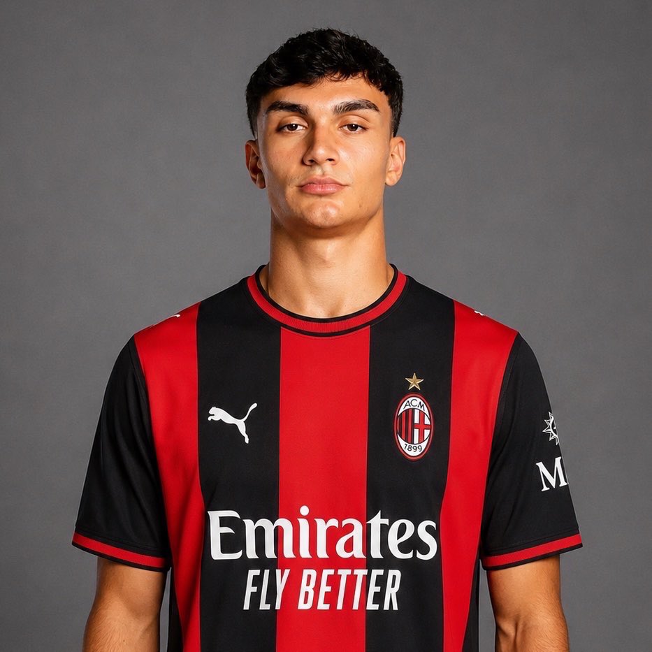 ACMilanContext's tweet photo. 🚨 BREAKING: AC Milan BACK in contact for Can Uzun.

The Rossoneri have held talks with the entourage of the attacking midfielder, who was already linked with Milan earlier in the transfer window.

His name is back on the radar. 

[ @lucacohen ] https://t.co/QzStQKs4hl