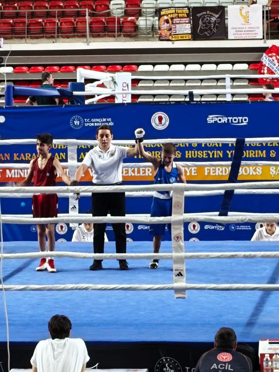 MuzafferFerman's tweet photo. 07-16 Ağustos tarihleri arasında Sivas ilinde devam yapılan  Alt Minikler Türkiye Boks Şampiyonasında Sporcumuz 35.5 Kg Ömer Kozoğlu 2.🥈olmuştur.. https://t.co/D3Ahl3Do7e