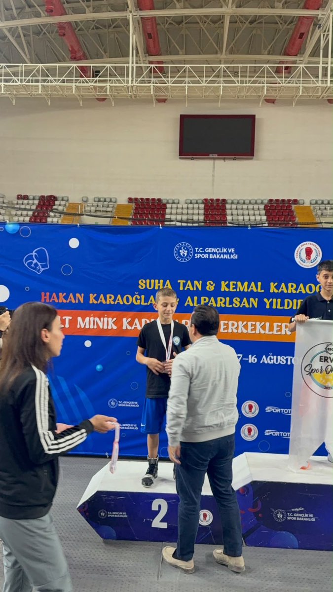 MuzafferFerman's tweet photo. 07-16 Ağustos tarihleri arasında Sivas ilinde devam yapılan  Alt Minikler Türkiye Boks Şampiyonasında Sporcumuz 35.5 Kg Ömer Kozoğlu 2.🥈olmuştur.. https://t.co/D3Ahl3Do7e